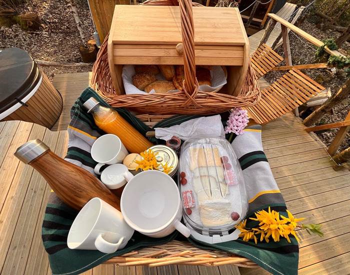 Petit déjeuner aux premiers rayons du soleil