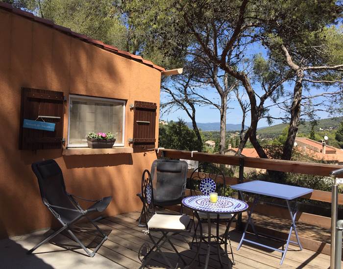 Terrasse côté mer