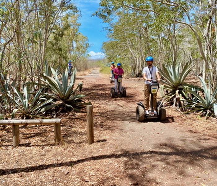 balade-en-segway-mobolboard-dans-la-foret-detang-sale-pres-de-cazadodo.jpg