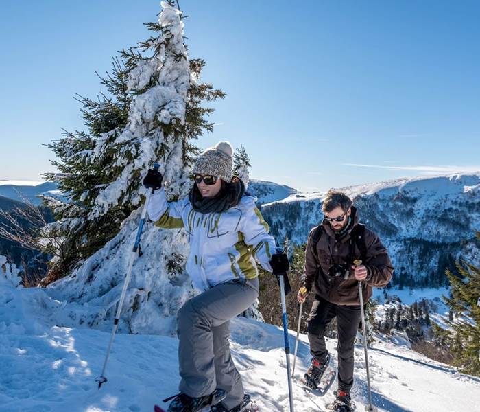 Randonnée en raquettes dans les Hautes-Vosges en hiver