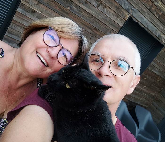 Vos hôtes avec le chat des voisins