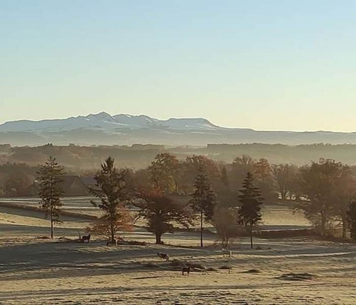 chambresdhote-montagne-sancy-puydedome-hiver-neige