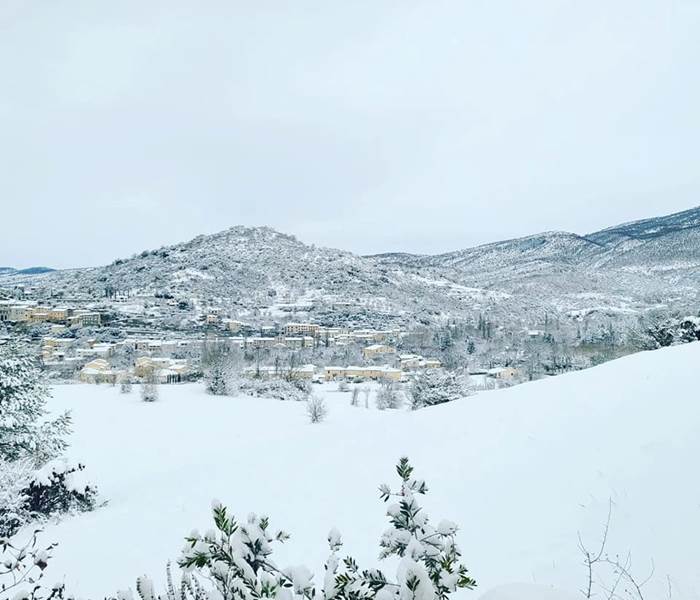 Montrbrun les bains sous la neige