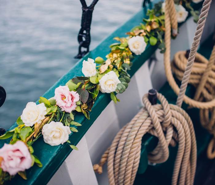 Bateau fleuri
