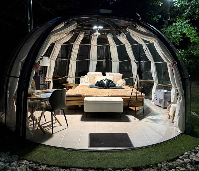 nuit insolite proche de Clermont-Ferrand en bulle transparente