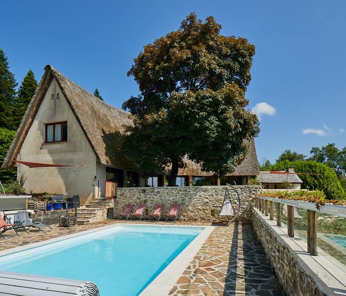 les bois de saint Auvent la piscine