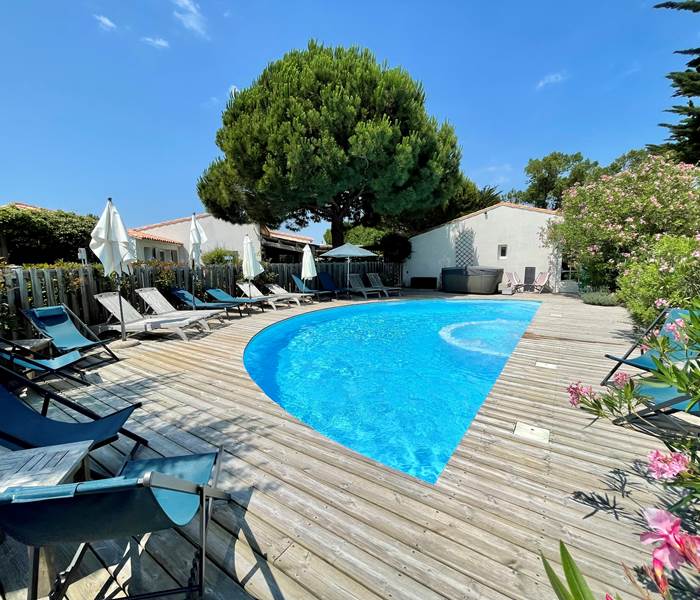 Piscine et Bain à remous