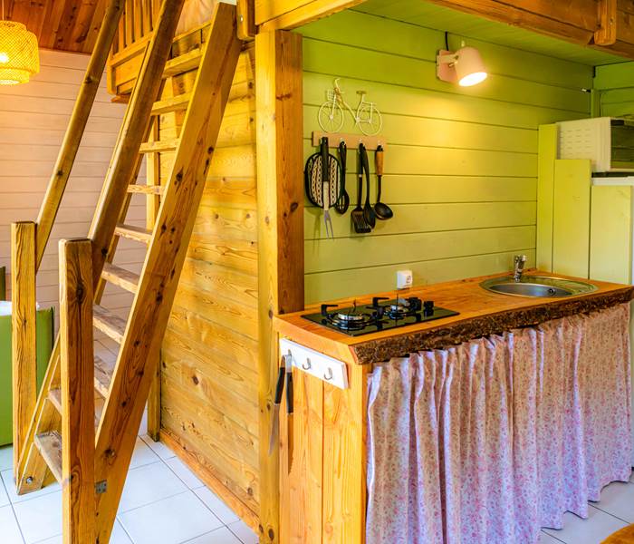 L'intérieur, Duplex Cabane