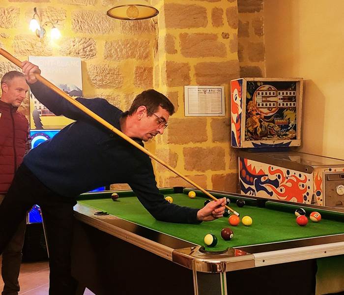 Partie de billard aux Dépendances du Château