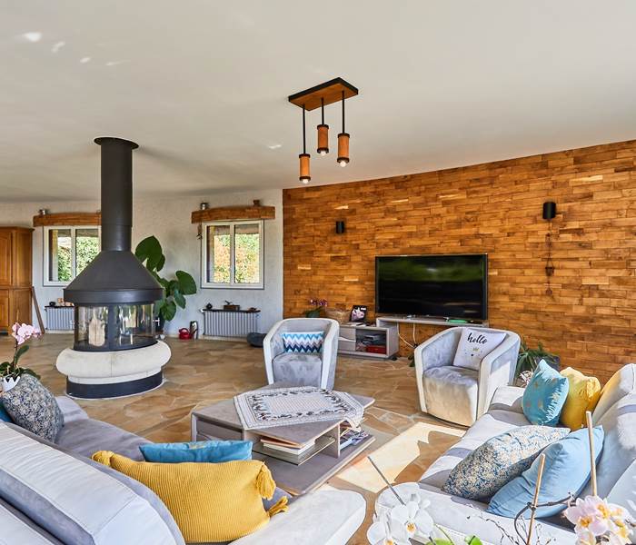 les bois de saint Auvent le salon