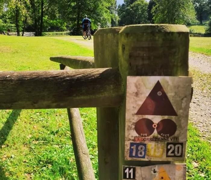 chambredhotes-balisage-vtt-rando-pédestre-extérieur-haute-corrèze