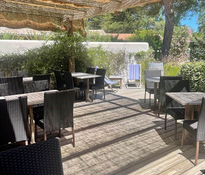 Terrasse petit déjeuner