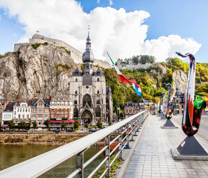 Dinant et ses saxophones