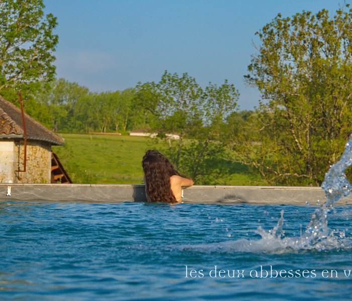 Piscine 14 x 4 / Cascades massantes