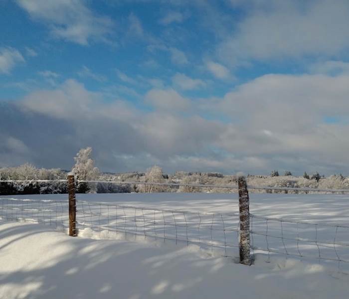 chambresdhote-vuedelachambre-neige-hiver-correze