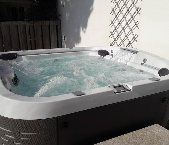 Jacuzzi
