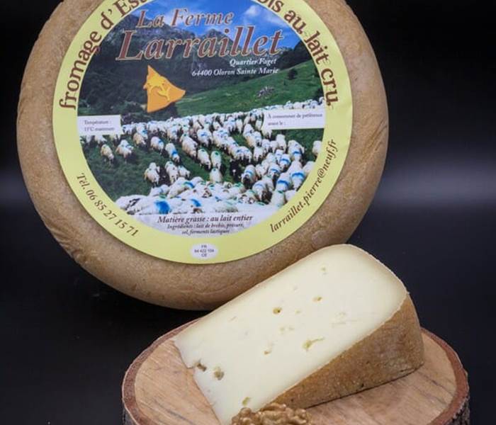 Le fameux fromage de brebis des Pyrénées, appellation Ossau-Iraty