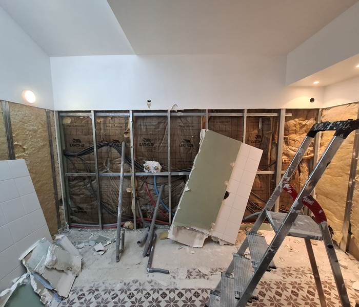 Travaux d’amélioration du confort dans les chambres des Gîtes de Monte Blanco dans l’Hérault