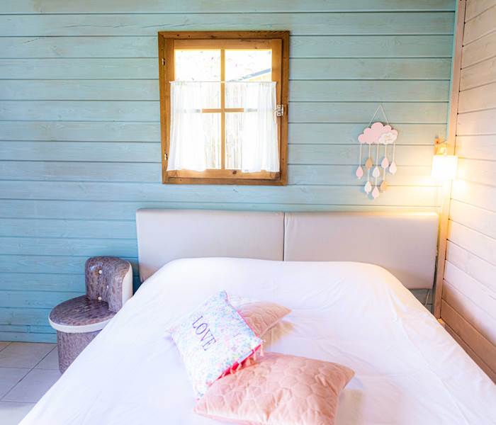 La chambre, Cabane rose