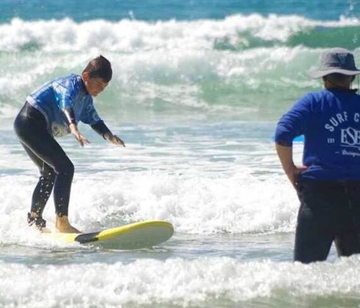 Surfer sur la presqu'île de Quiberon