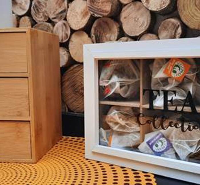 Le plateau de courtoisie avec thé et café à volonté