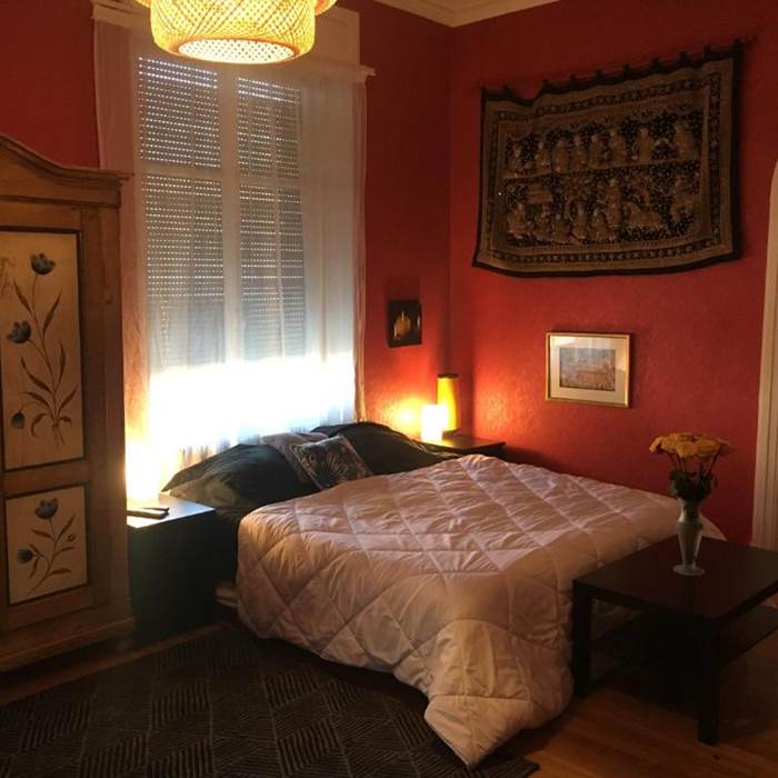 CHAMBRES-GUEBWILLER-Chambre-Quadruple-avec-Salle-de-Bains-Commune-4-personnes-Chambre-Double