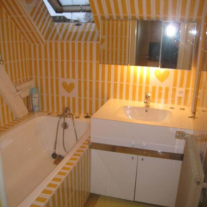 CHAMBRES-GUEBWILLER-Chambre-Simple-Économique-1-Personne-Salle-de-Bain