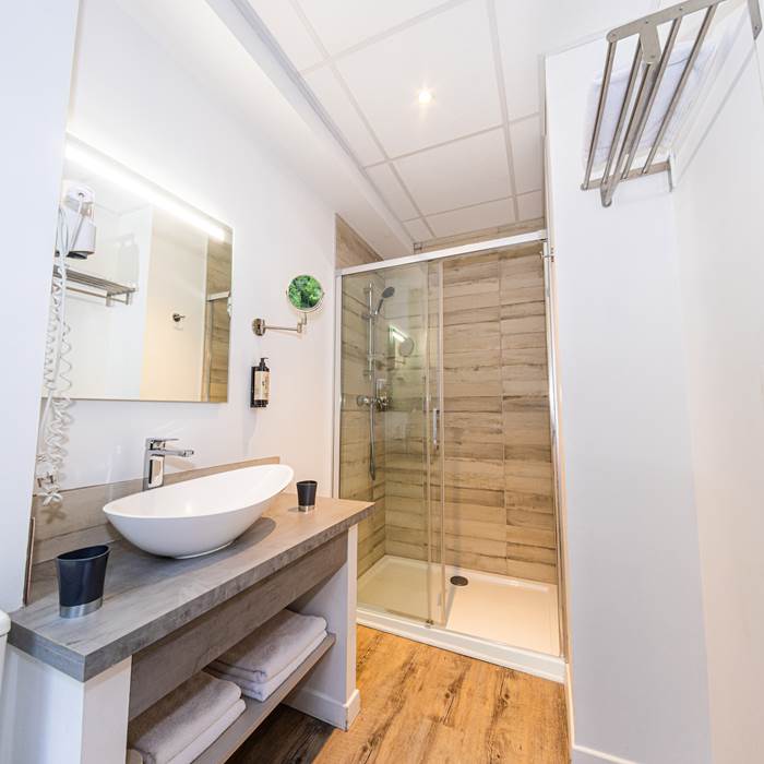 Hôtel Alphée - Barèges Tourmalet - Salle de Bain - Vue Montagne (1)