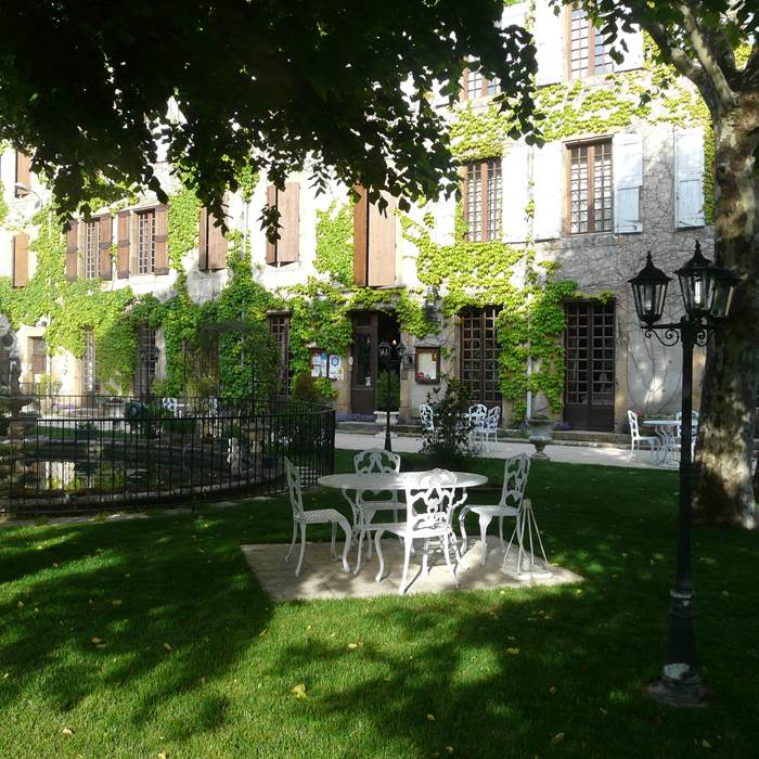 Hostellerie du grand duc jardin