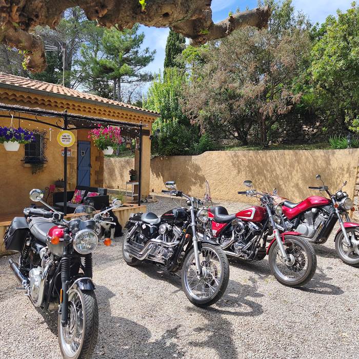 Relais motard var