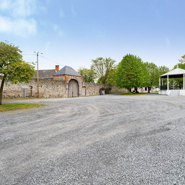 4BCB3DE0-F2F9-4D14-8FA8-313ABA52FBE2