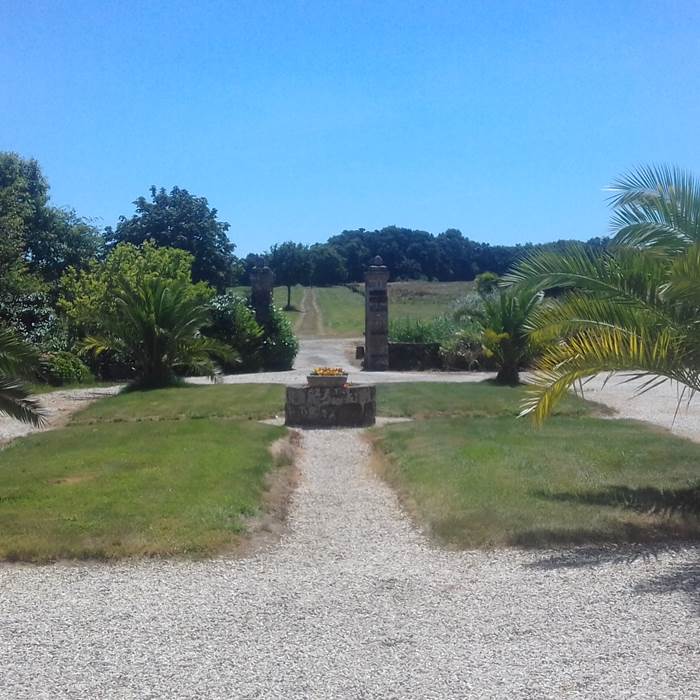 Vu Jardin et Parf Botanique Domaine de  launay blot