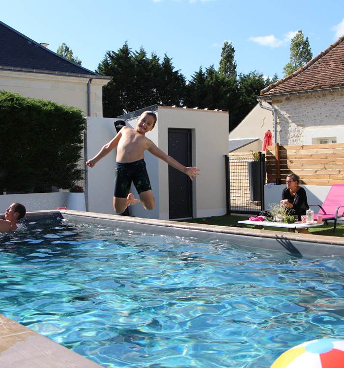 piscine_famille_gite_sarthe_hameau_des_deux_ailes
