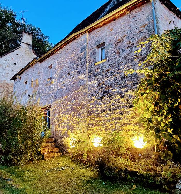 Maison toute en pierres du Périgord