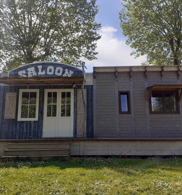 saloon 3