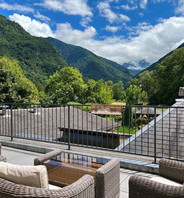 Hotel Bagnères de Luchon St Mamet Pyrénées La Rencluse