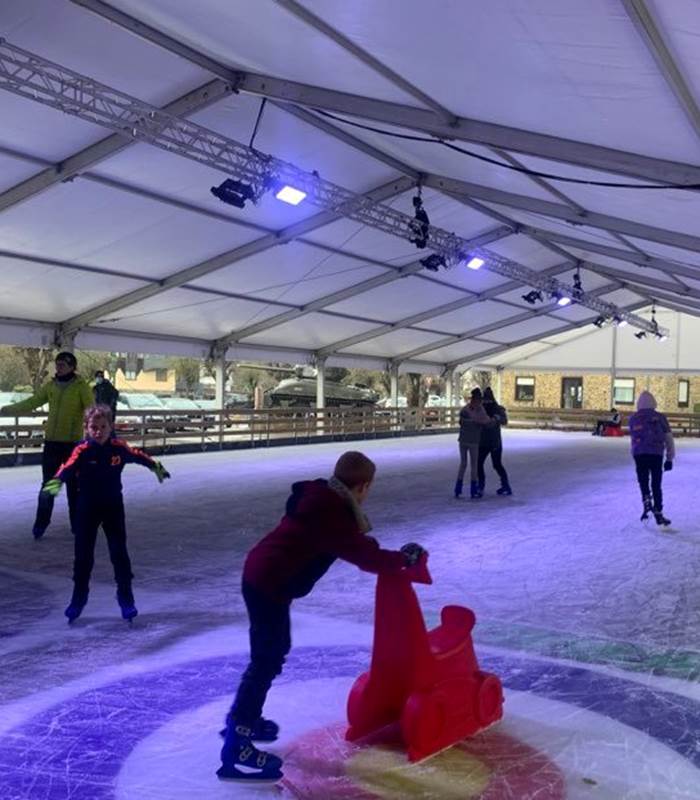 26317714611253123582091791629626355398255065n-img-around