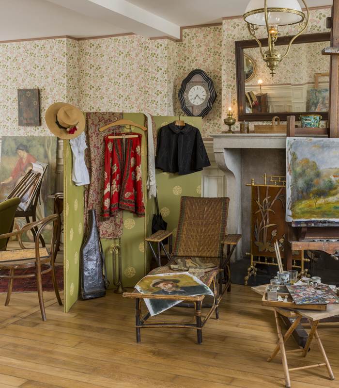 © P. Maille - Maison Renoir- Salon-img-around