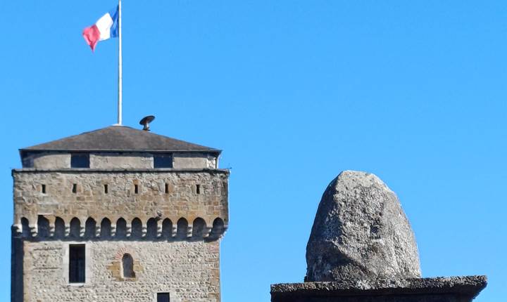 Le donjon du château de Lourdes