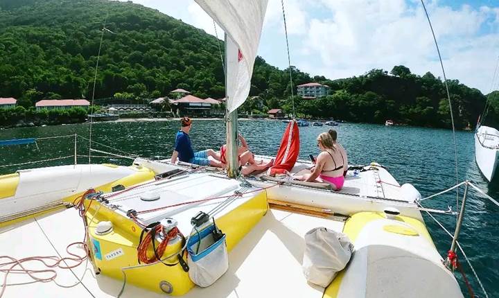 excursion-privee-catamaran-archipel-des-saintes