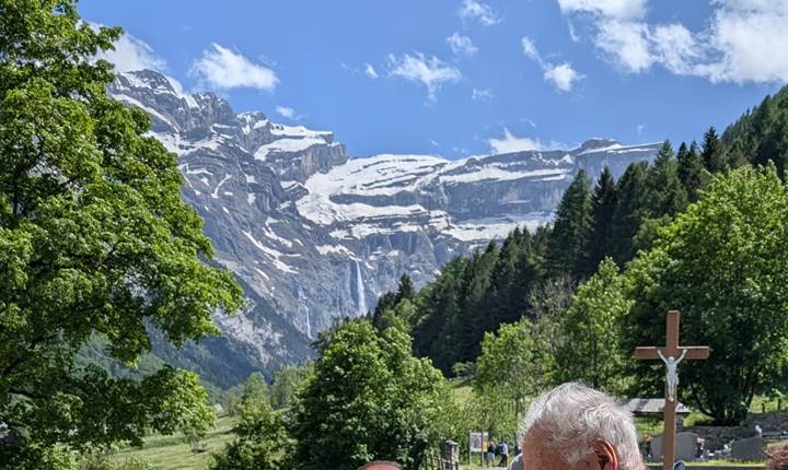 Eglise de Gavarnie avec père Vincent