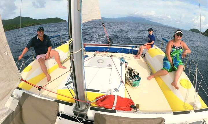 balade-catamaran-les-saintes