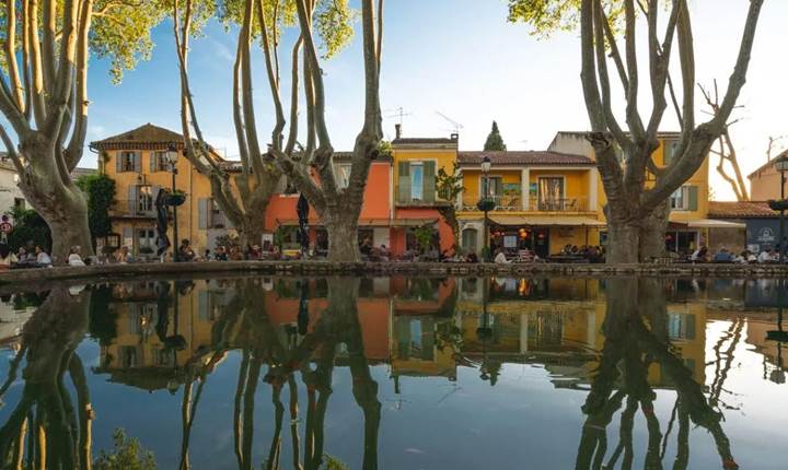 Vue-sur-plan-d'eau