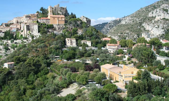 Eze vue Aérienne Usine Village