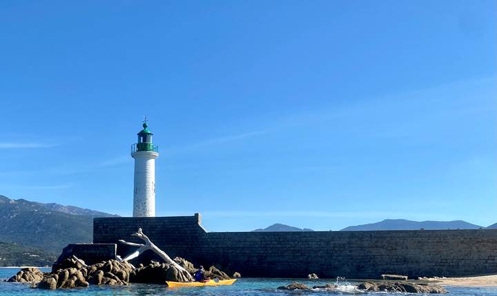 Abbartello kayak Corse phare de Propriano
