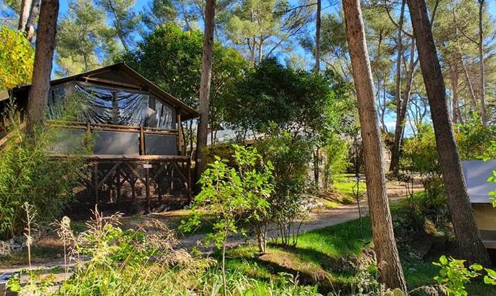 ECO LODGE CAMPING DU GARLABAN