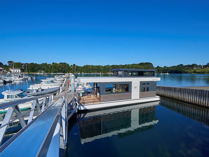 Lodge boat Fleur d'Ô - Ponton A ©Y. Zedda