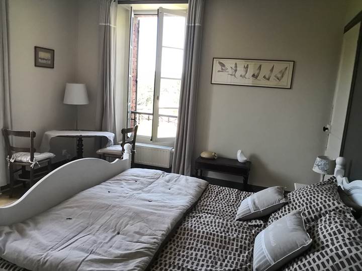 Maison Courbarien - chambre double "Andratit"  vue d'ensemble