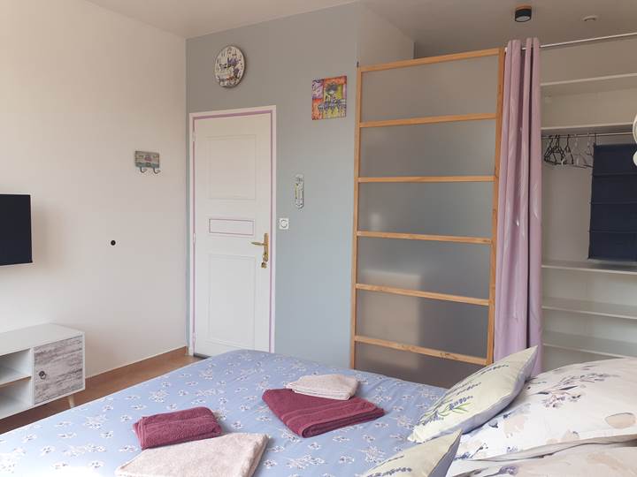 LES CHAMBRES DE MON P'TIT MAS - chambres d'hôtes - propriété rurale  - Chambre Double avec Salle de Bains Privative