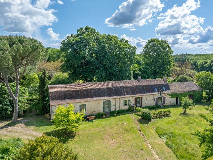 Vue aérienne Gîte INYAQAB crédit photo logadrone